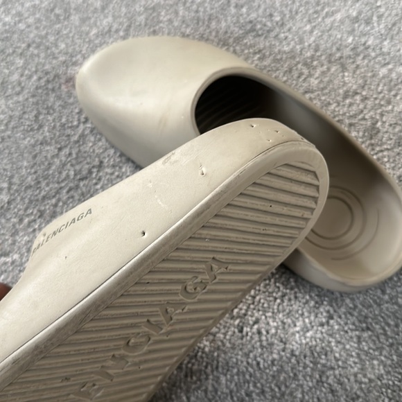 Balenciaga closed pool slides - Picture 7 of 9